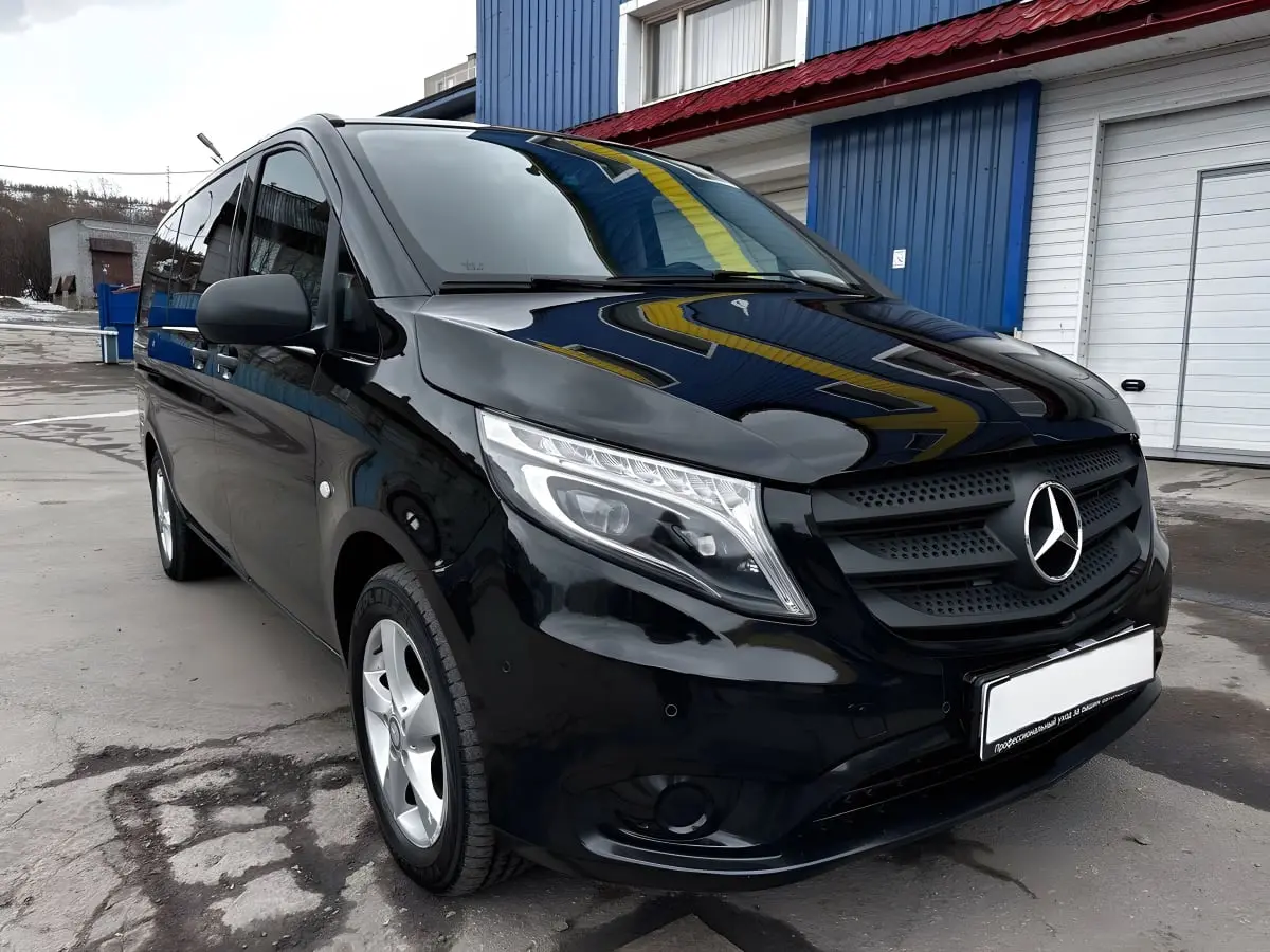 Премиальный микроавтобус Mercedes-Benz Viano