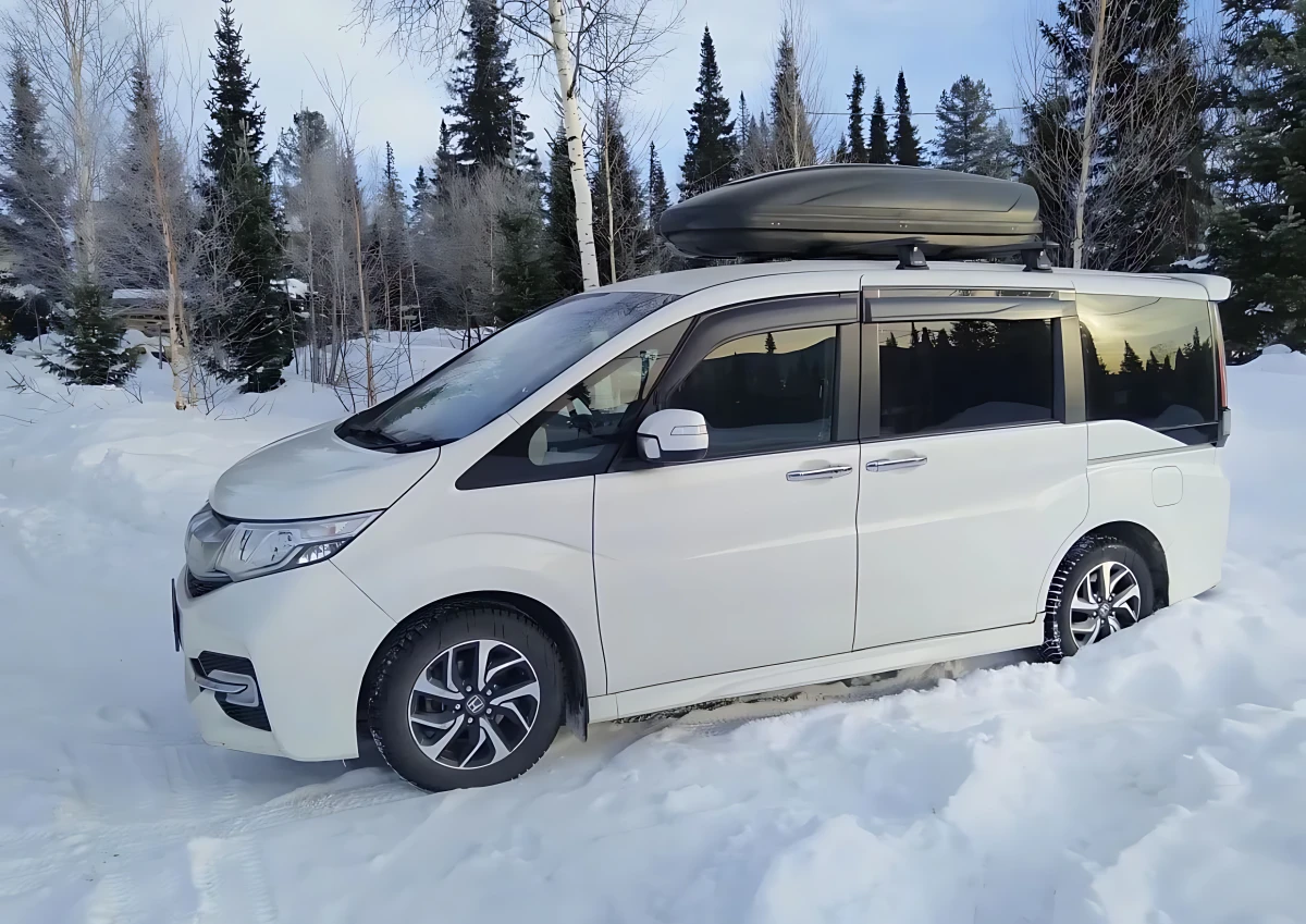 Минивэн Honda Stepwgn Spada