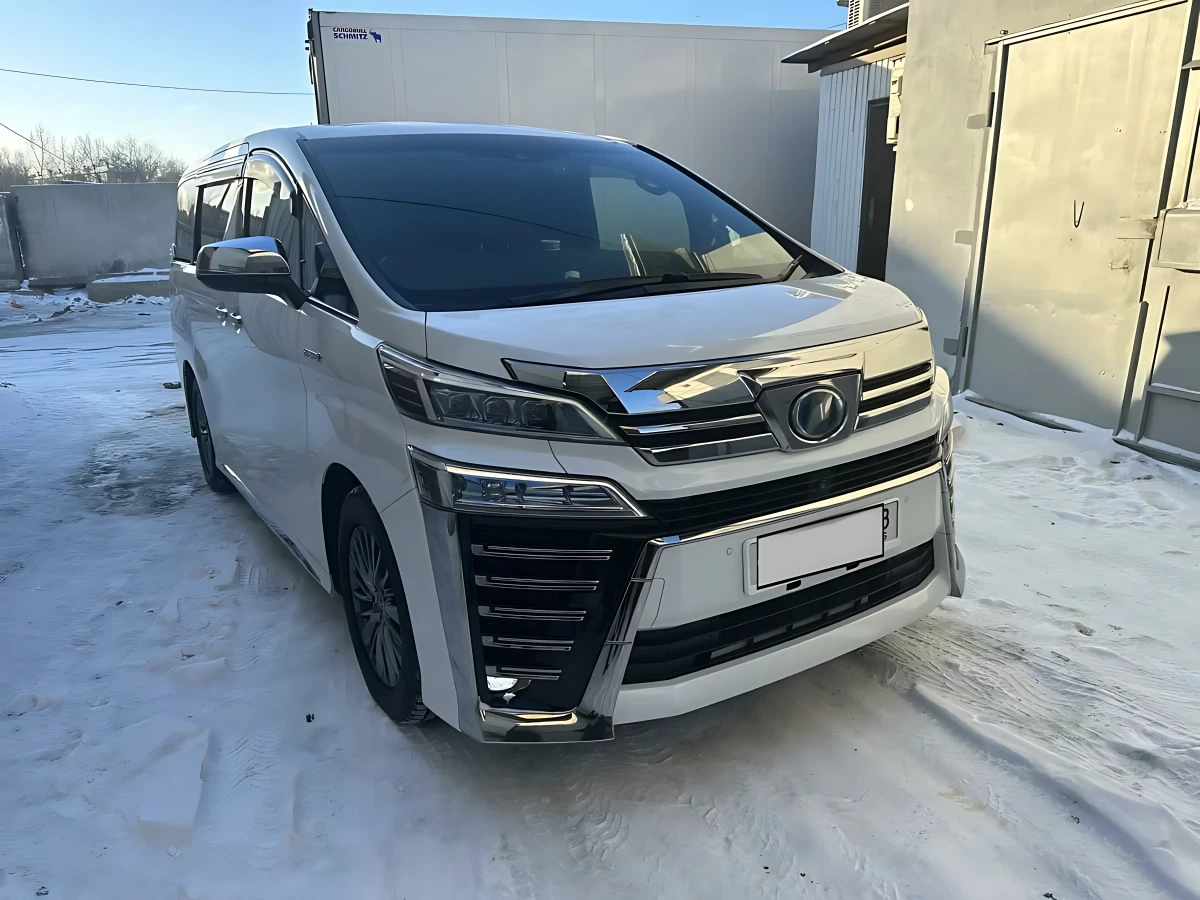 Микроавтобус Toyota Vellfire на 6 мест