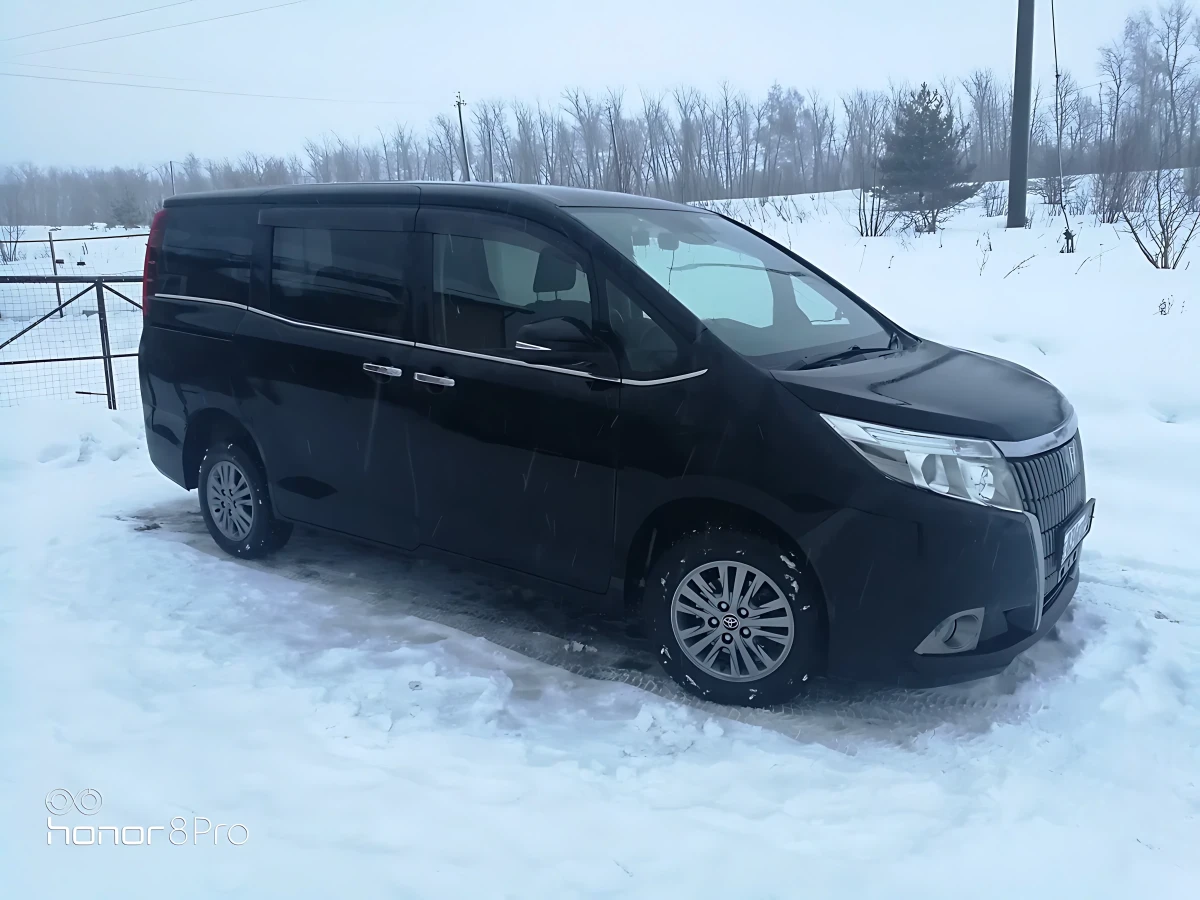 Toyota Esquire минивэн